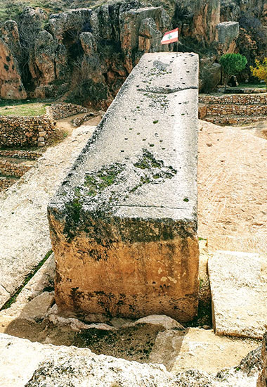 stone-of-the-pregnant-woman-baalbek-lebanon