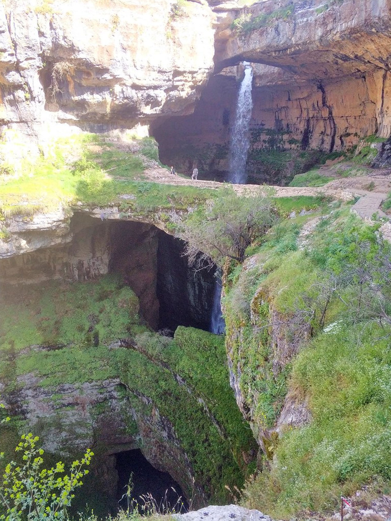 baatara-gorge-waterfall-tannourine-lebanon-1