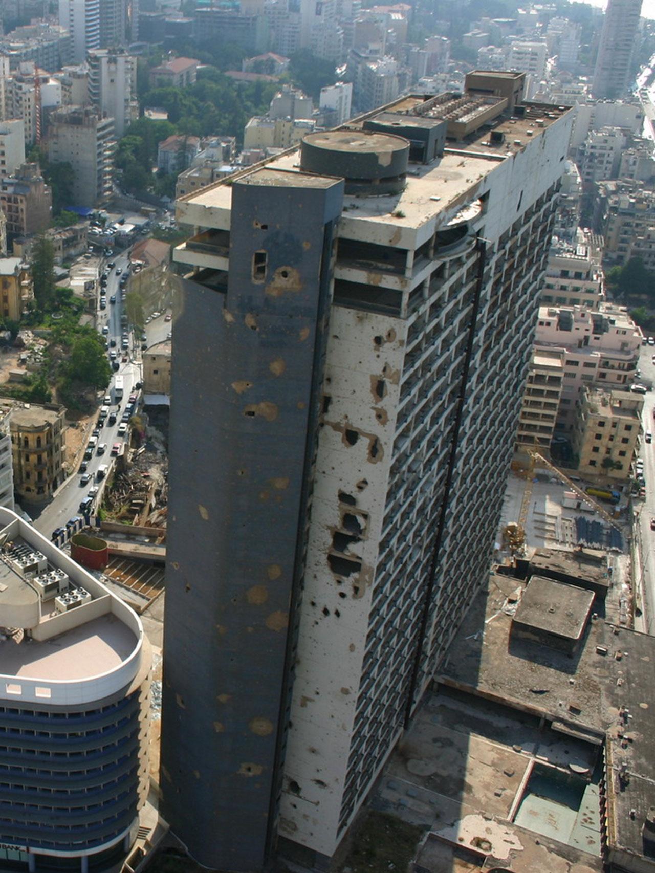 old-holiday-inn-beirut-lebanon-3